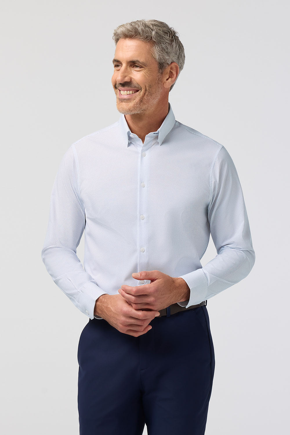 mizzen-and-main-leeward-long-sleeve-navy-micro-dot-front