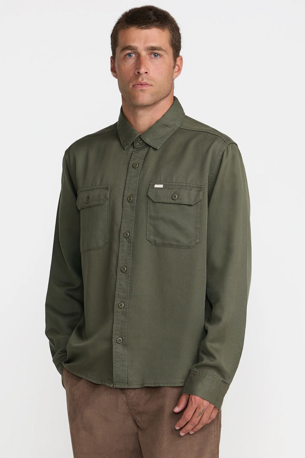 RVCA Vacancy Utility Shirt in Fatigue — Quarter view