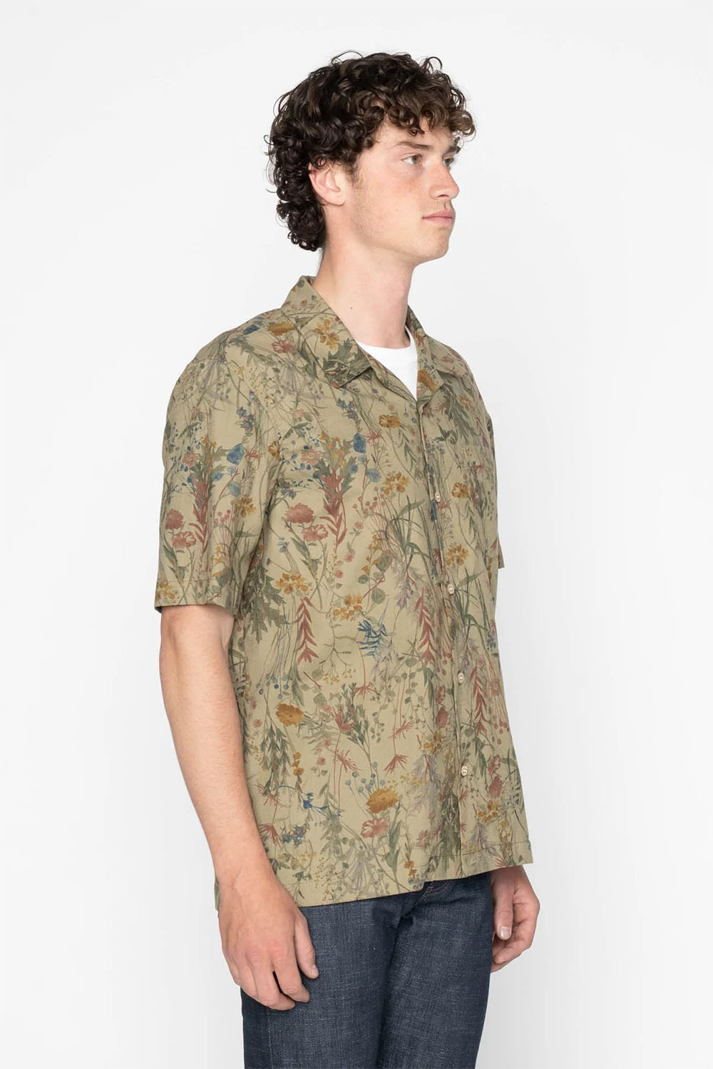 naked and famous aloha shirt flowers painting earth side