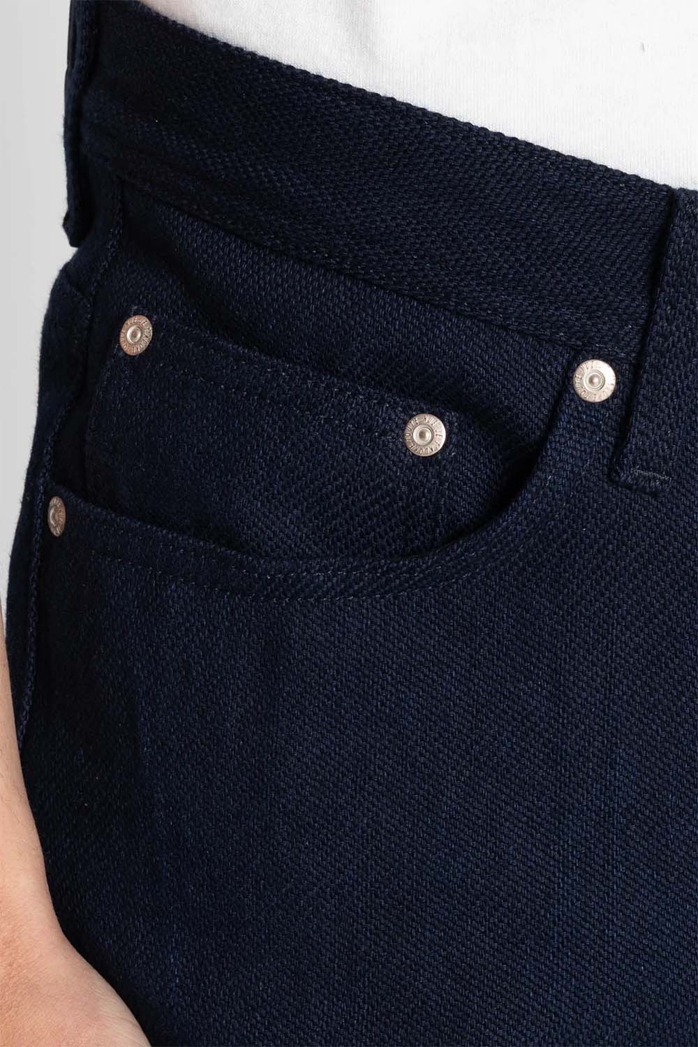naked and famous weird guy maekake dobby pocket