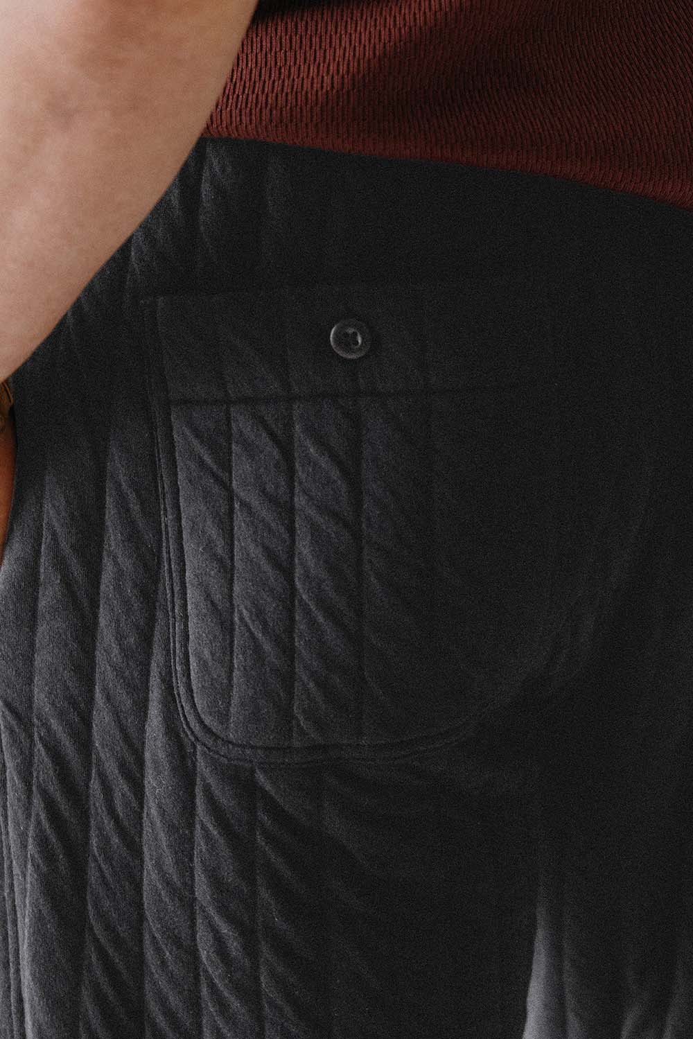 Taylor Stitch THE APRES PANT Heather Coal Quilted Jersey Detail