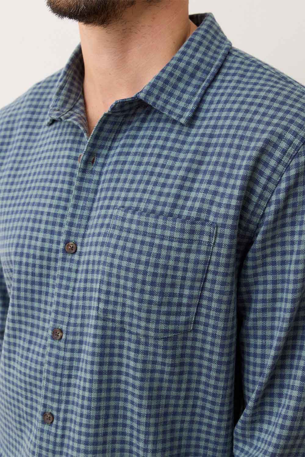 Marine Layer - STRETCH SELVAGE SHIRT - Green/Navy Gingham - Detail