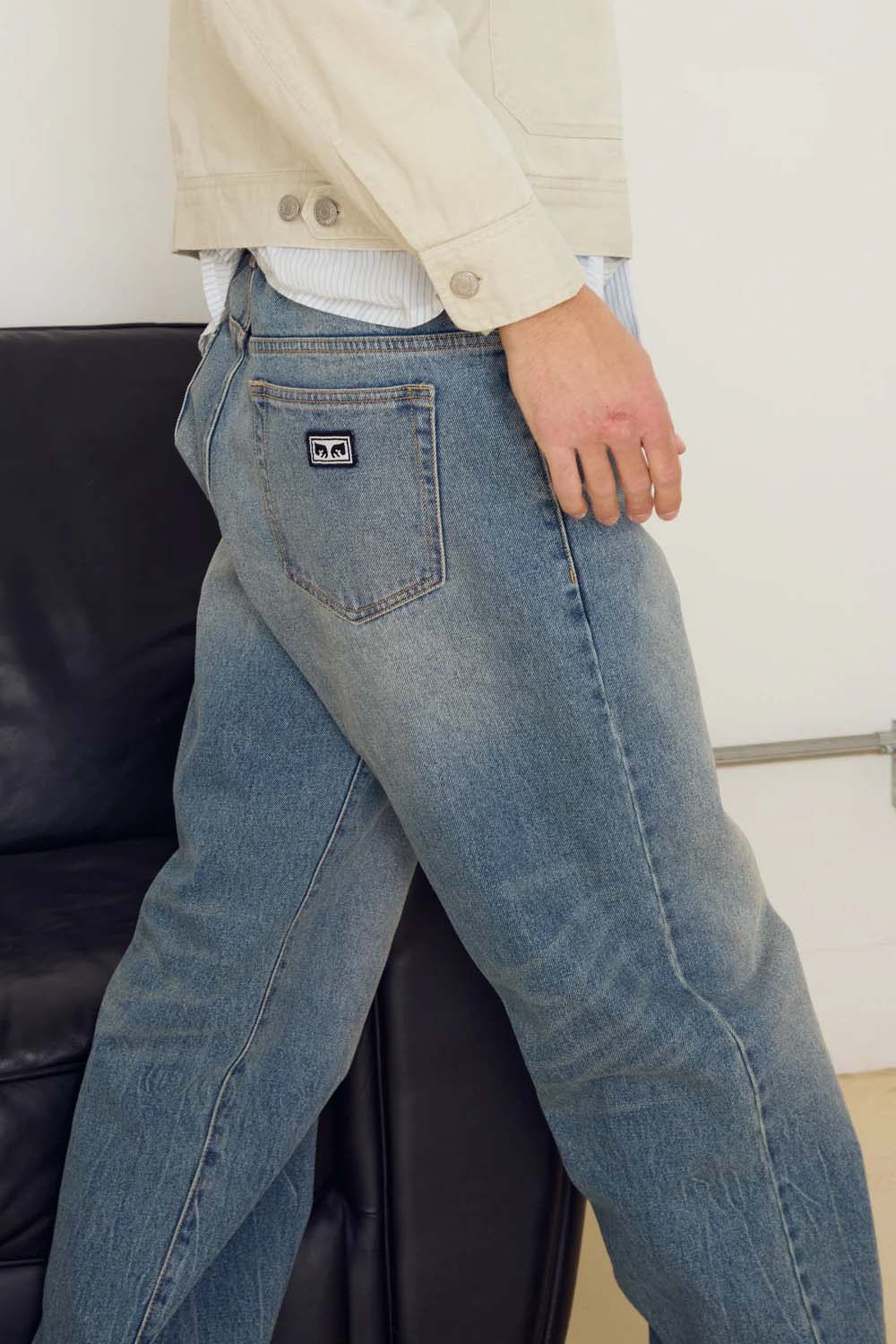 obey-classic-baggy-vintage-denim-light-indigo-detail