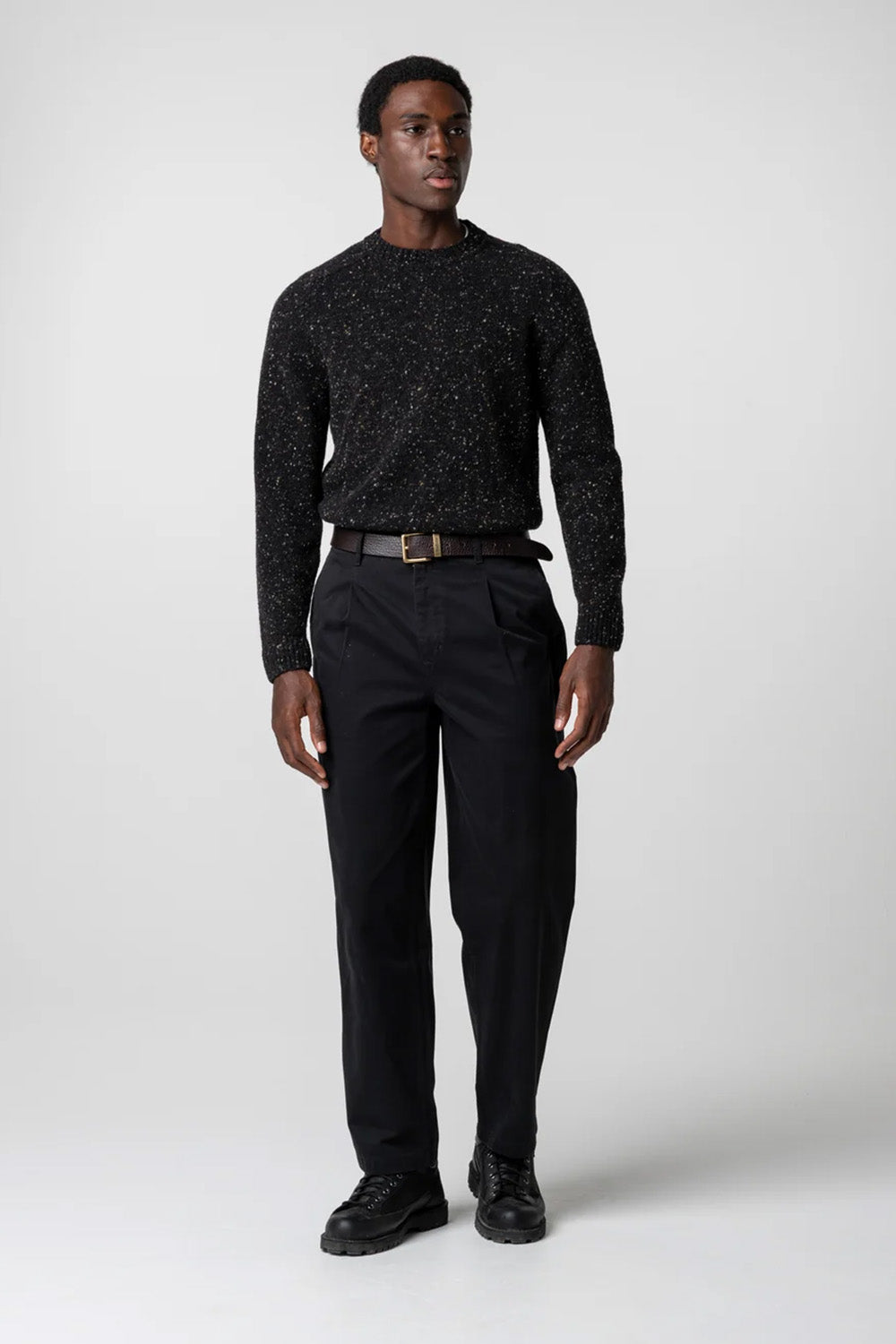 Finisterre - Furlong Crew - Raven - Model Front