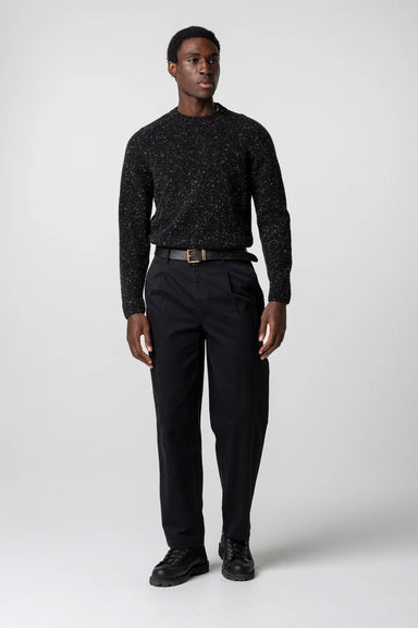 Finisterre - Furlong Crew - Raven - Model Front
