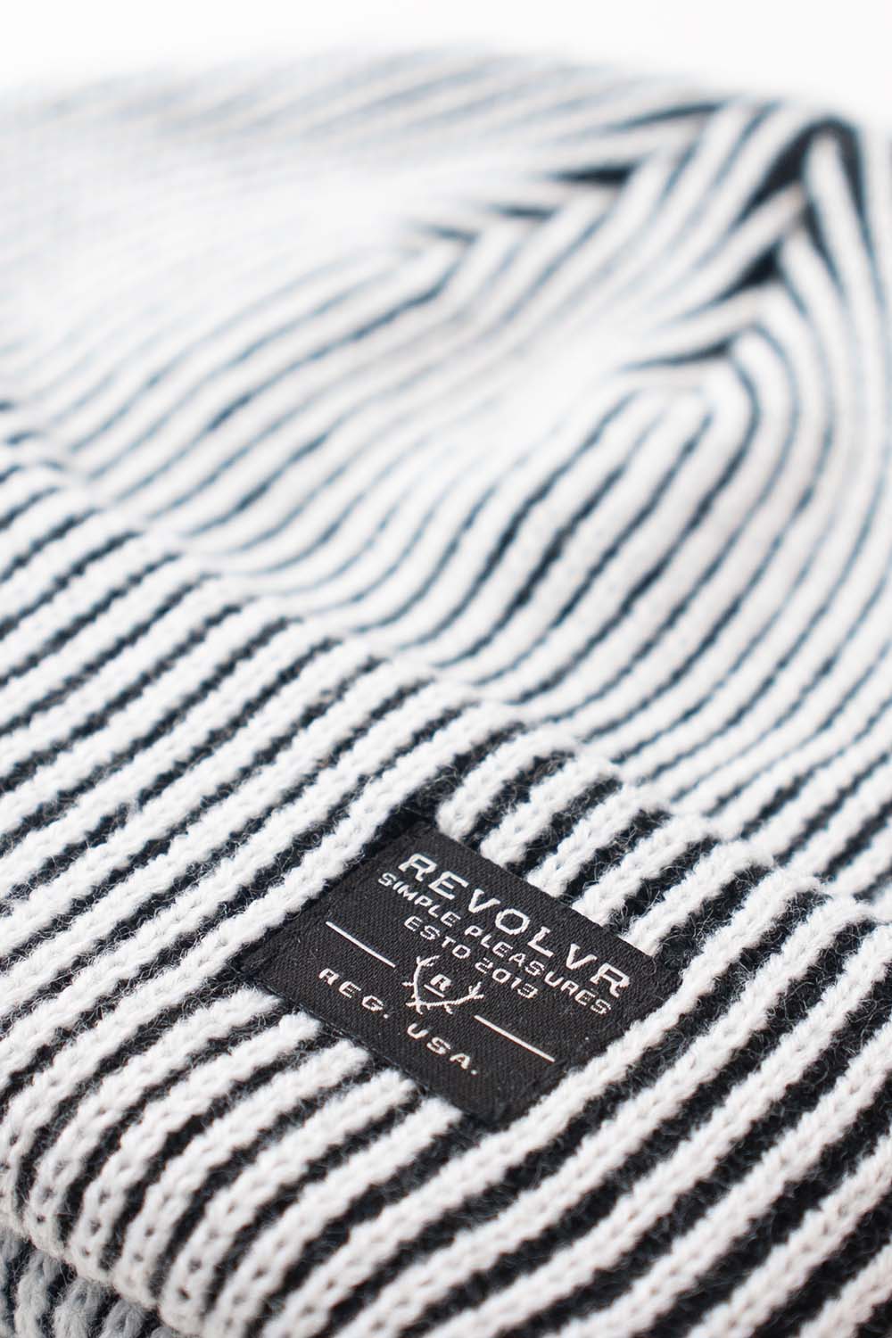REVOLVR - Traveler Beanie - Black/White - Label Detail