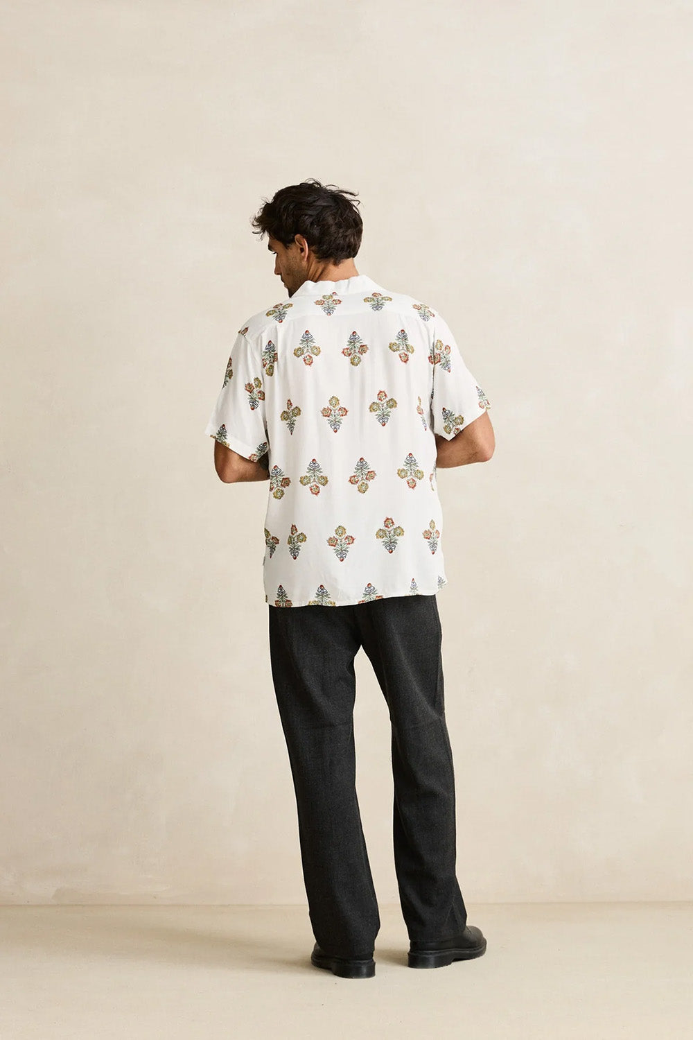 rhythm-bouquet-short-sleeve-natural-back