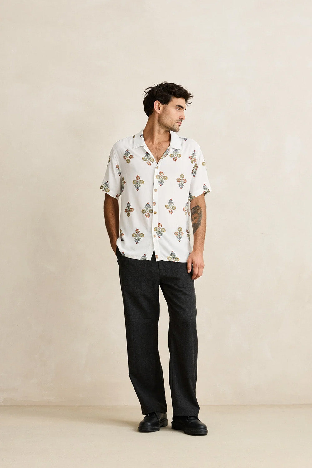 rhythm-bouquet-short-sleeve-natural-front