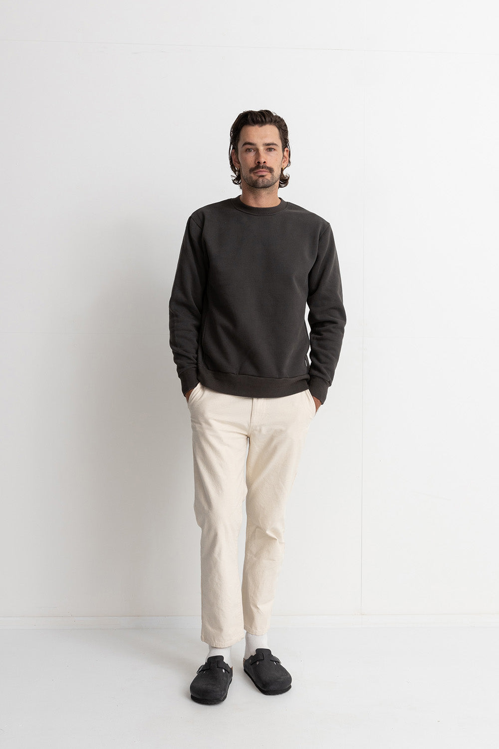 Rhythm Classic Fleece Crew in Vintage Black — Full-Body view