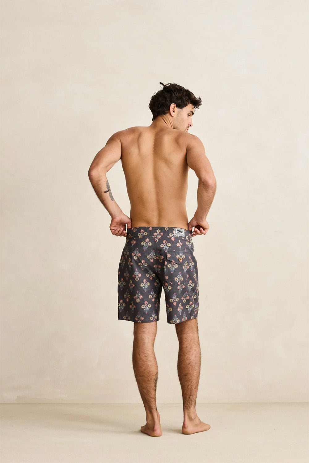 rhythm bouquet trunk black back