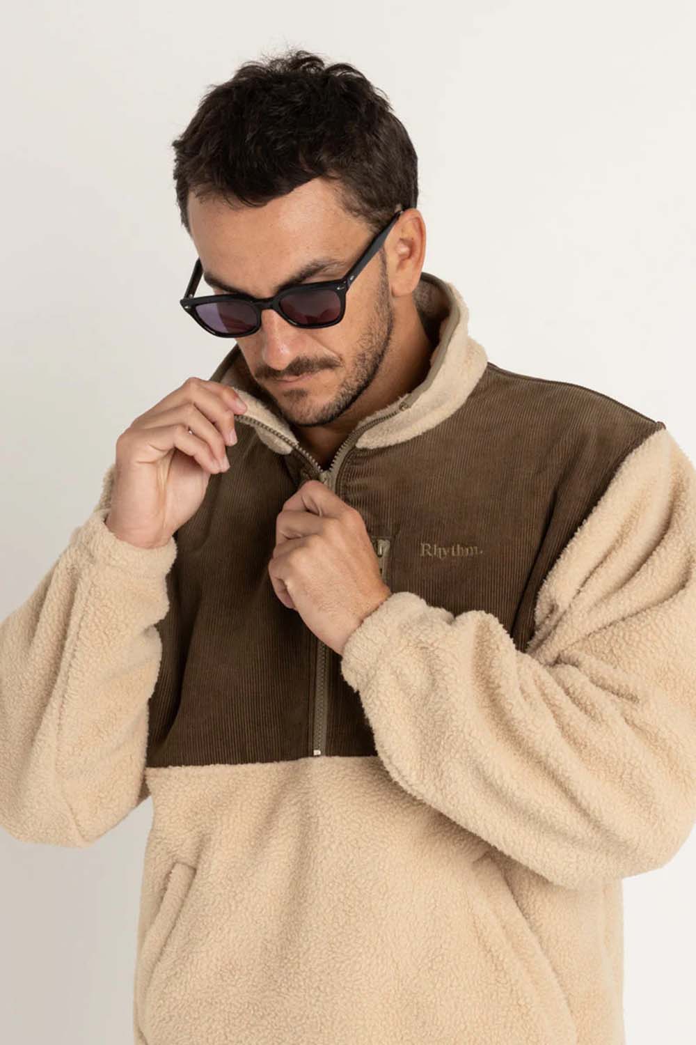 rhythm dune half zip pullover tobacco detail
