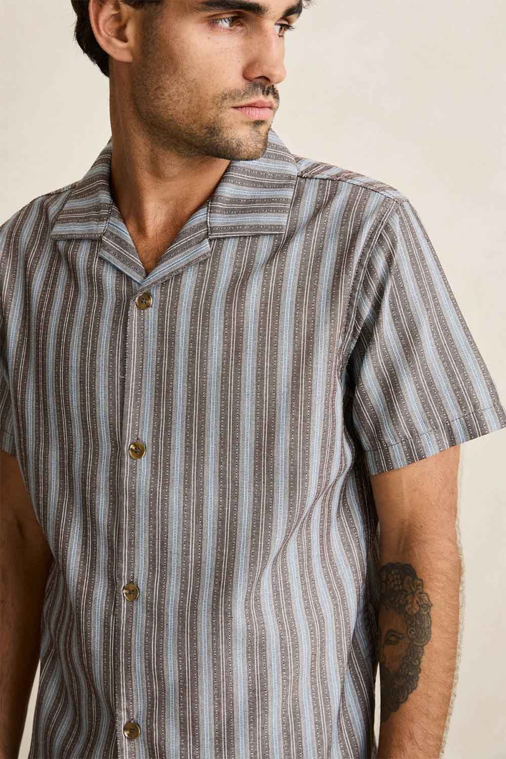 rhythm vacation stripe ss shirt chocolate detail