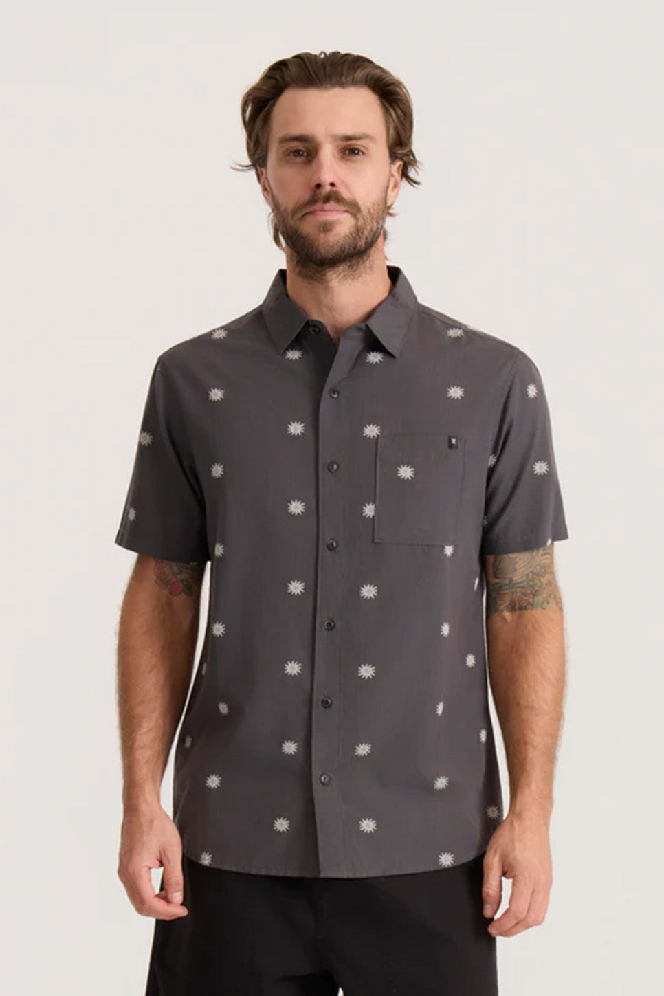 roark-journey-short-sleeve-charcoal-front