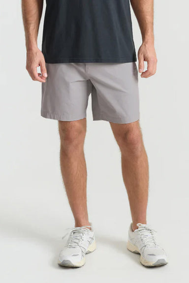 roark-layover-pro-traveler-short-grey-model