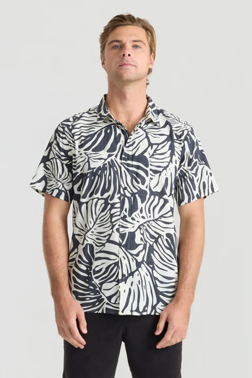 roark bless up ss black monstera front