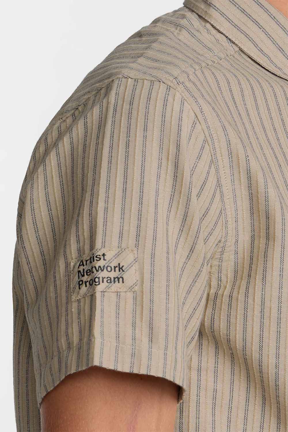 rvca archive stripe ss light khaki sleeve detail