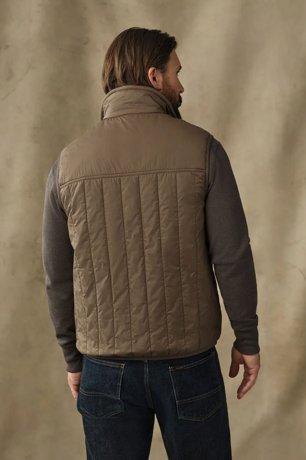 Filson - Ultralight Vest - Teak - Model Back
