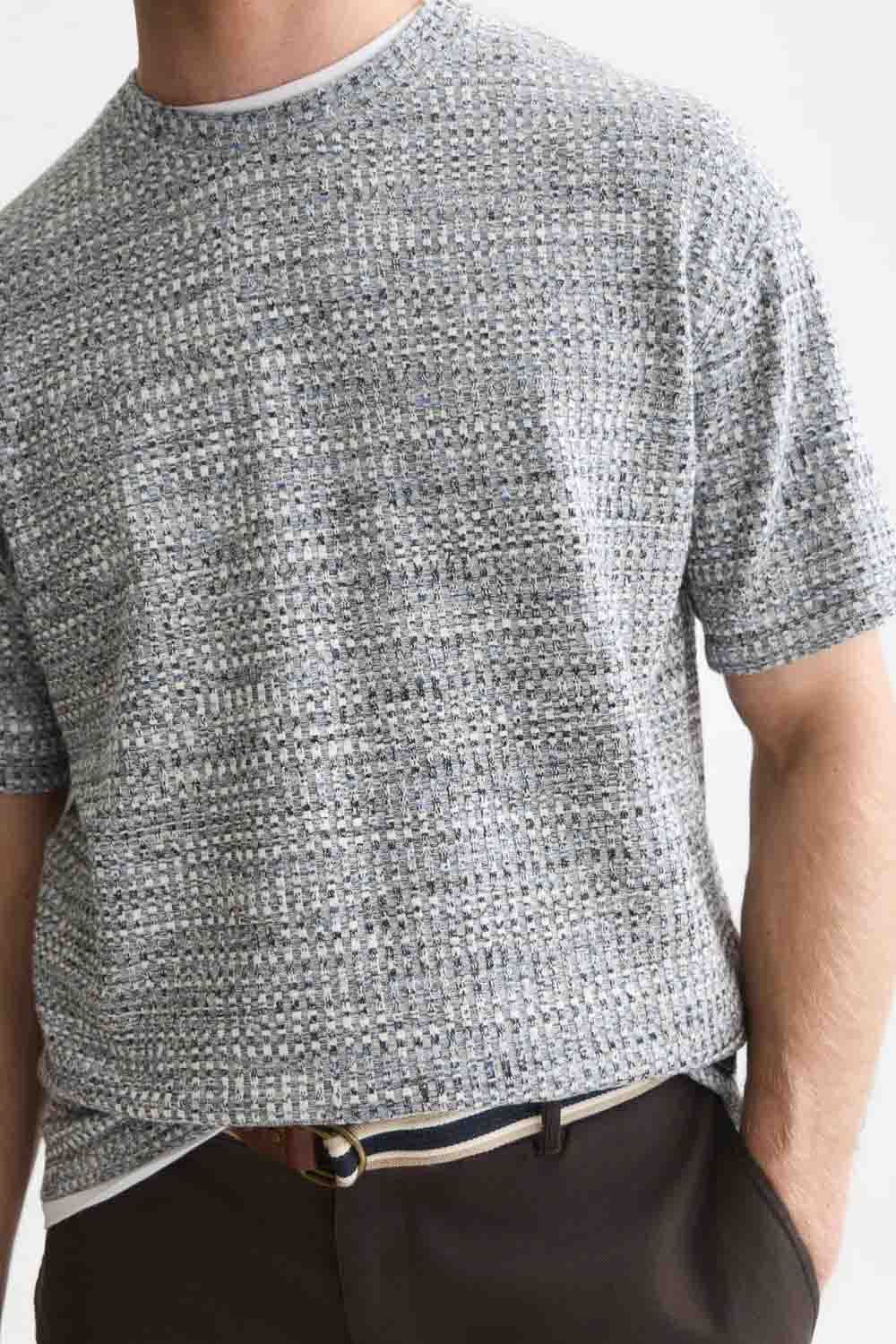 scotch-and-soda-jacquard-tshirt-dark-blue-melange-detail