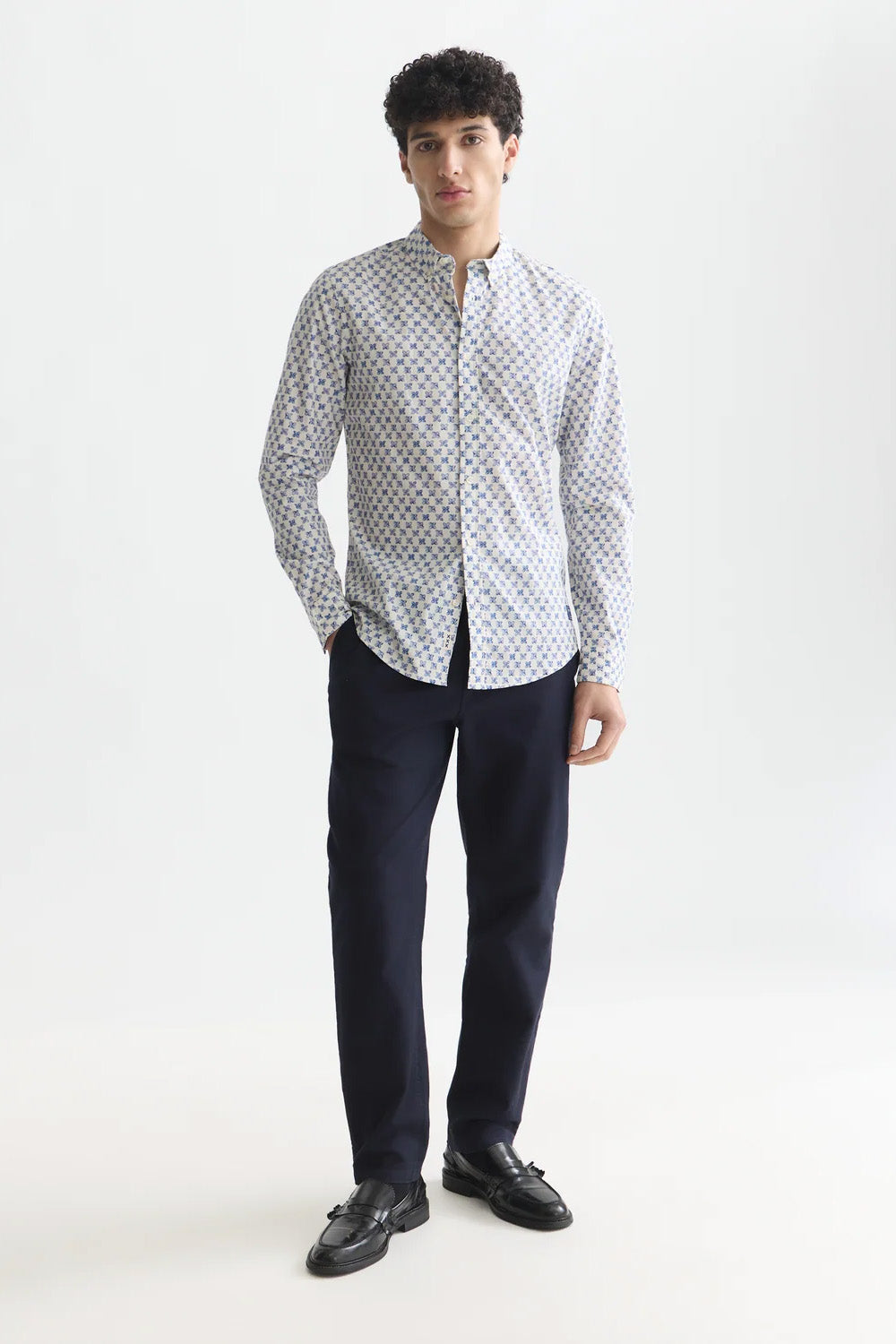 scotch-and-soda-micro-printed-ls-shirt-tile-flowers-blue