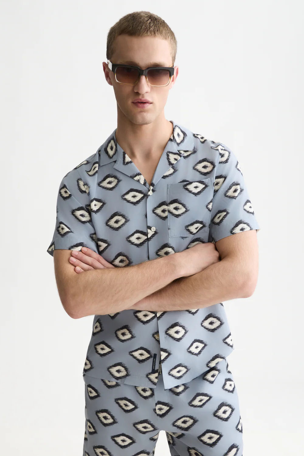 scotch-and-soda-viscose-printed-shirt-glitch-geo-tradewinds-front