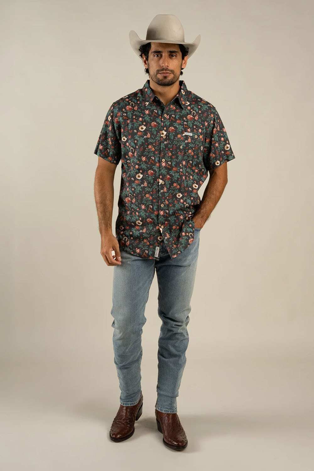 sendero-city-slicker-ss-desert-rose-charcoal