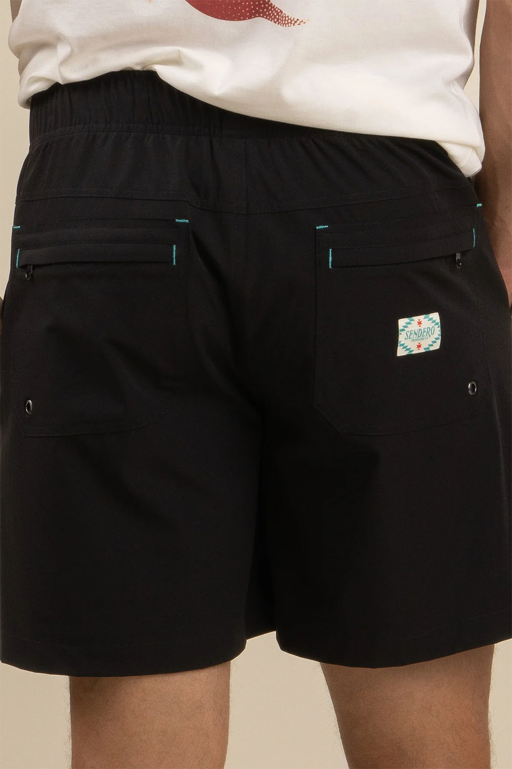 sendero bajada hybrid shorts black back
