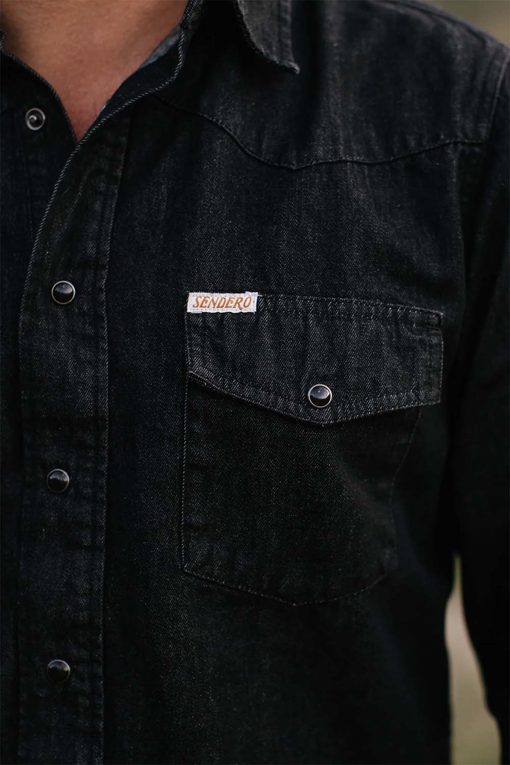 sendero wyatt pearl snap shirt midnight blue detail