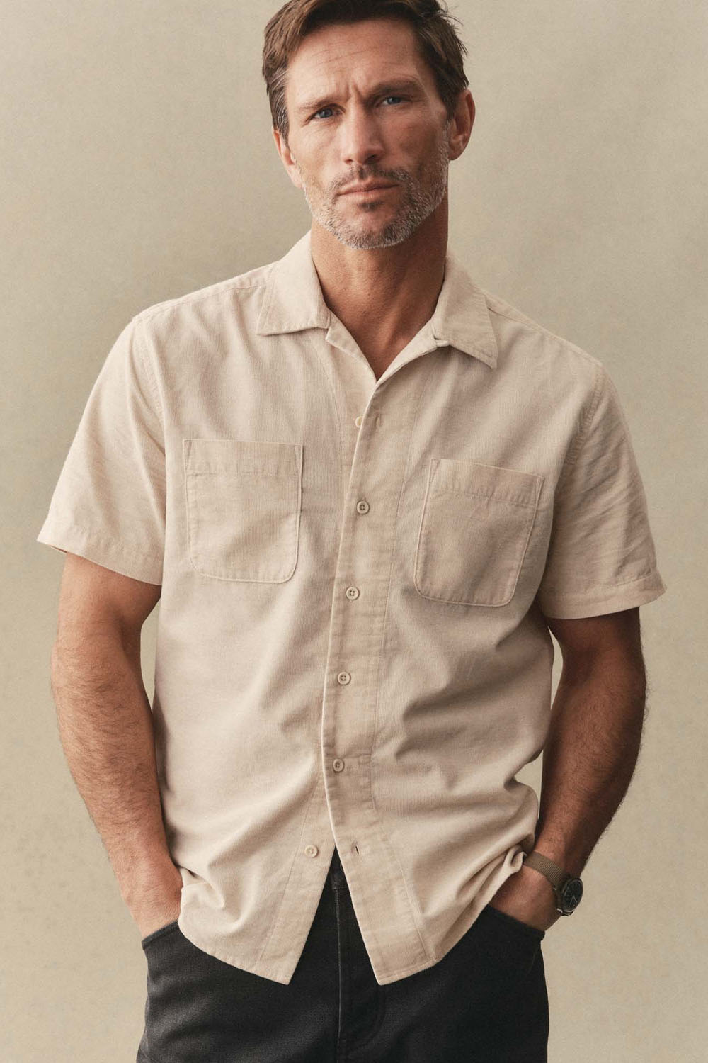 taylor stitch conrad ss shirt heather oat pincord model
