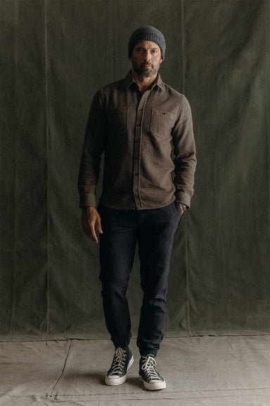 Taylor Stitch THE UTILITY SHIRT Mulch Sashiko Model