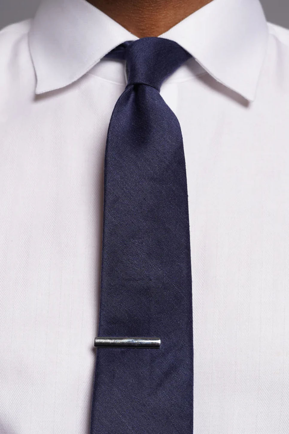 the tie bar linen row tie navy model
