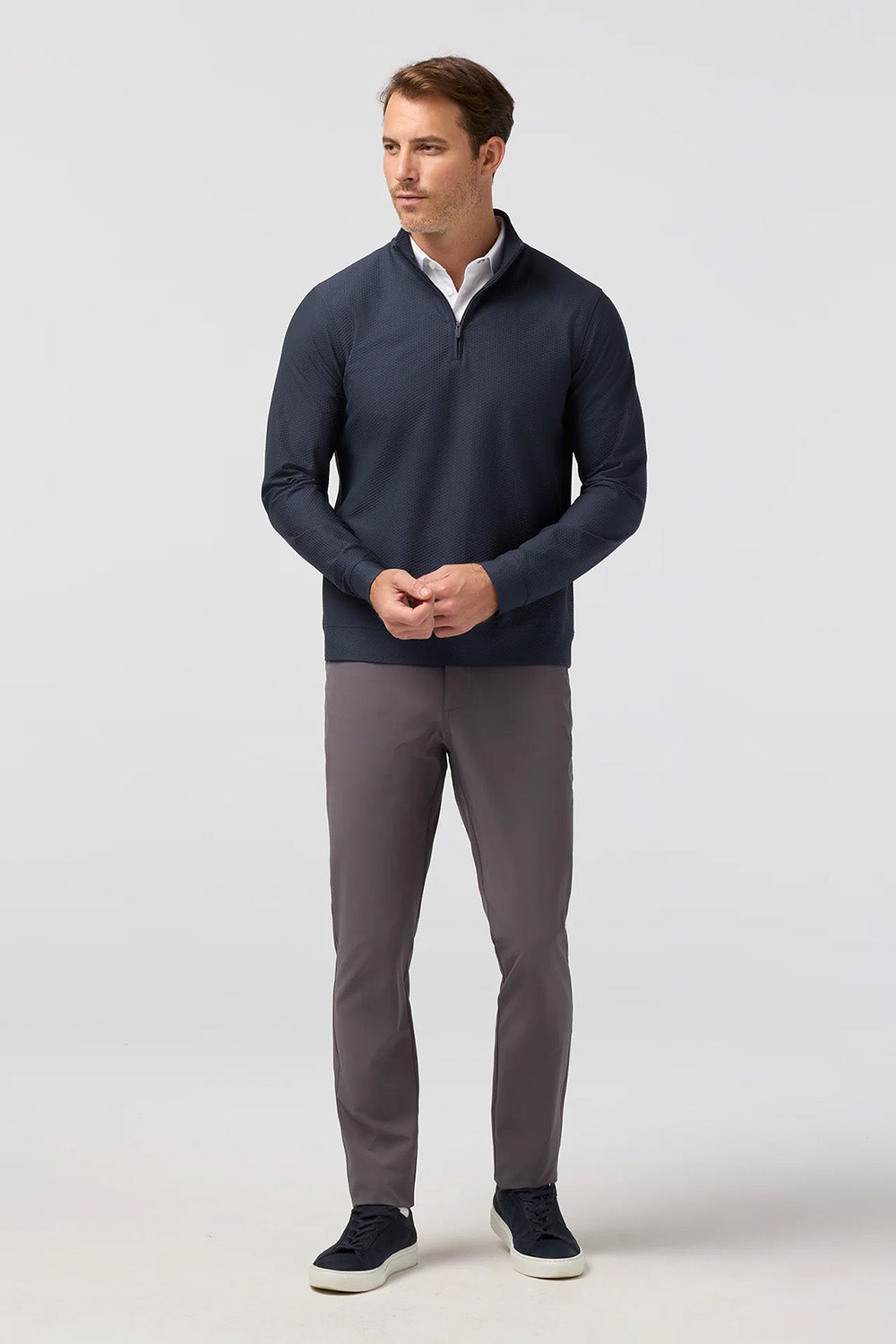 Mizzen+Main Easton Quarter Zip in Navy — Lifestyle view