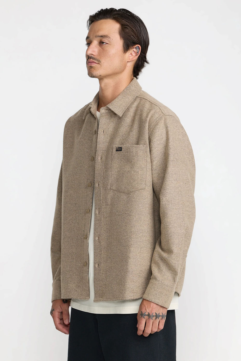 RVCA Dayshift Solid Flannel in Wheat — Quarter view