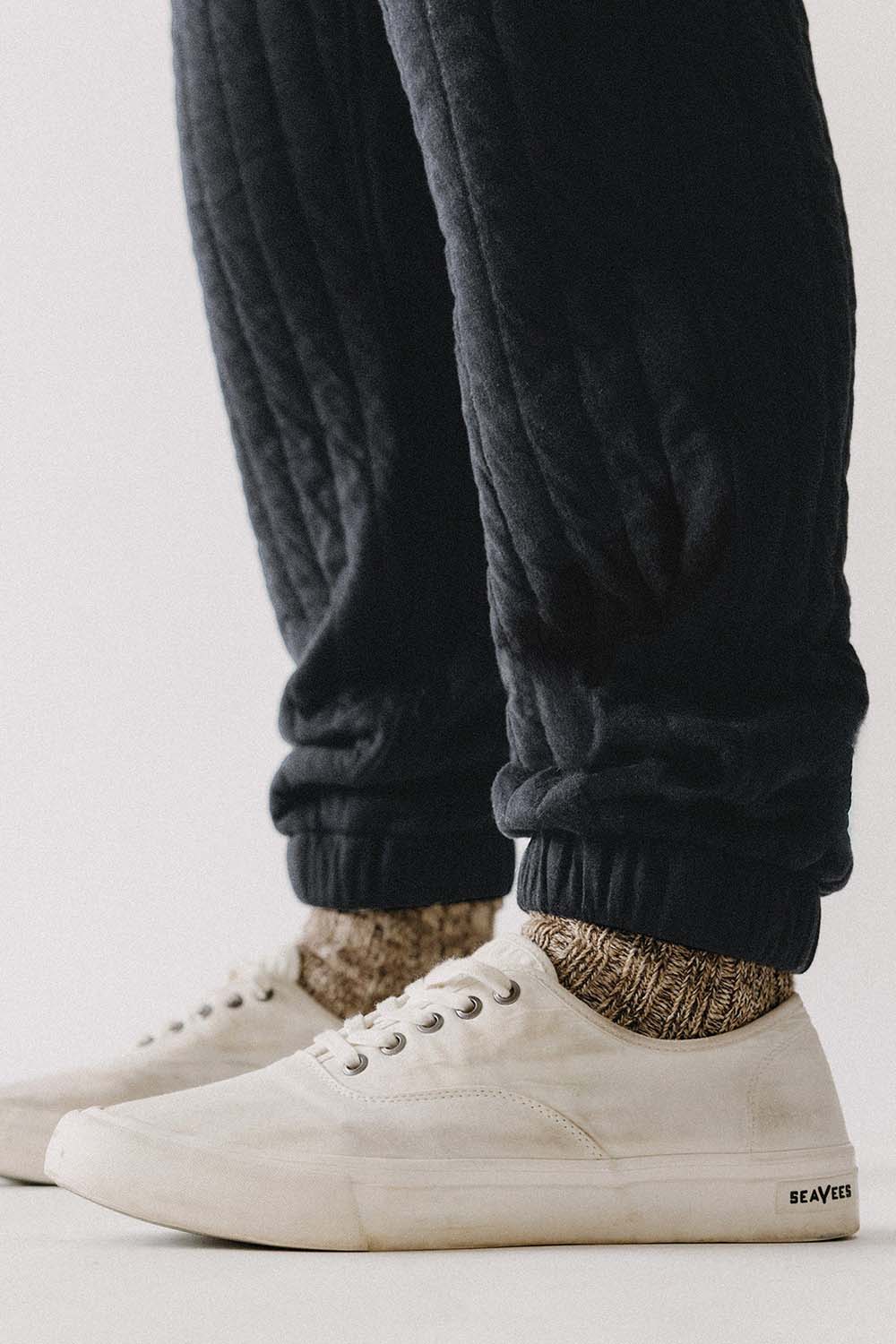 Taylor Stitch THE APRES PANT Heather Coal Quilted Jersey Hem