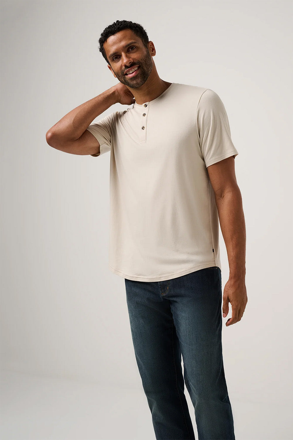 travis mathew cloud henley tee italian sand