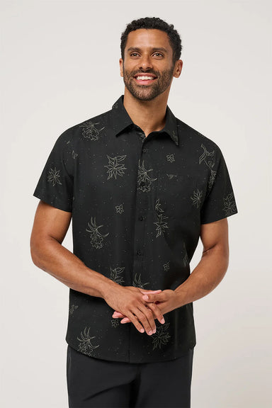 travis mathew techwoven holding court black front