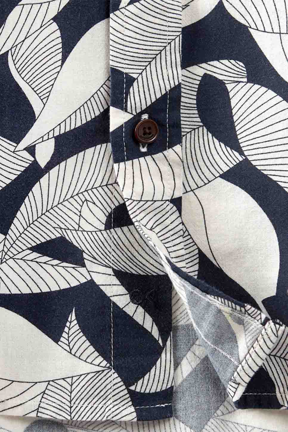 Outerknown - The SS Studio Shirt - Indigo Floating Fauna - Detail