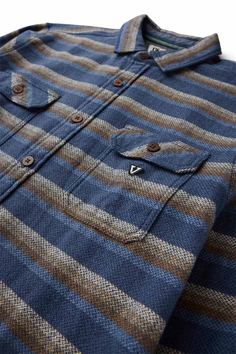 vissla descanso flannel blue haze detail