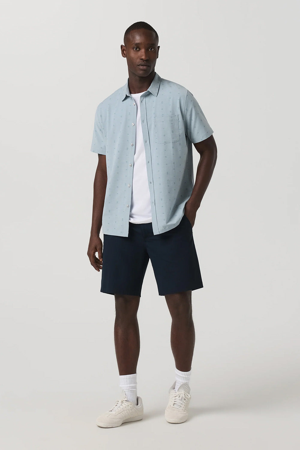 Vuori Bridge Button Down in Raindrop Stone — Full-body view