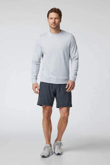 Vuori Kore Short Lined 7" in Charcoal — Full-body view