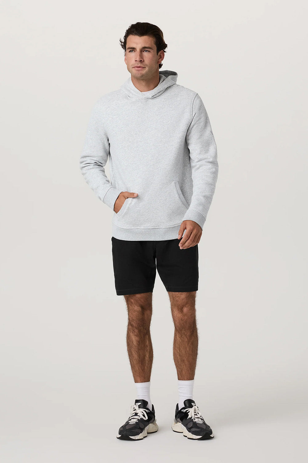 Vuori Ponto Performance Short 7 in Black Heather — Full-body view