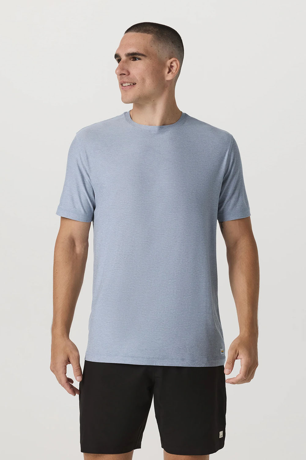 Vuori Strato Tech Tee in Blue Dusk Heather — Front view