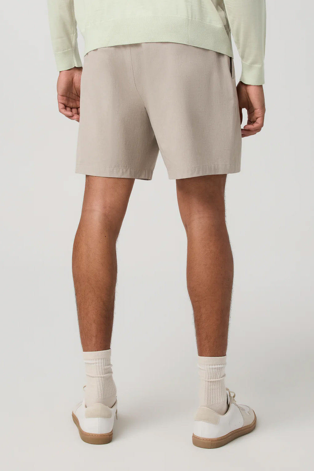 vuori aim ewaist short khaki linen texture back