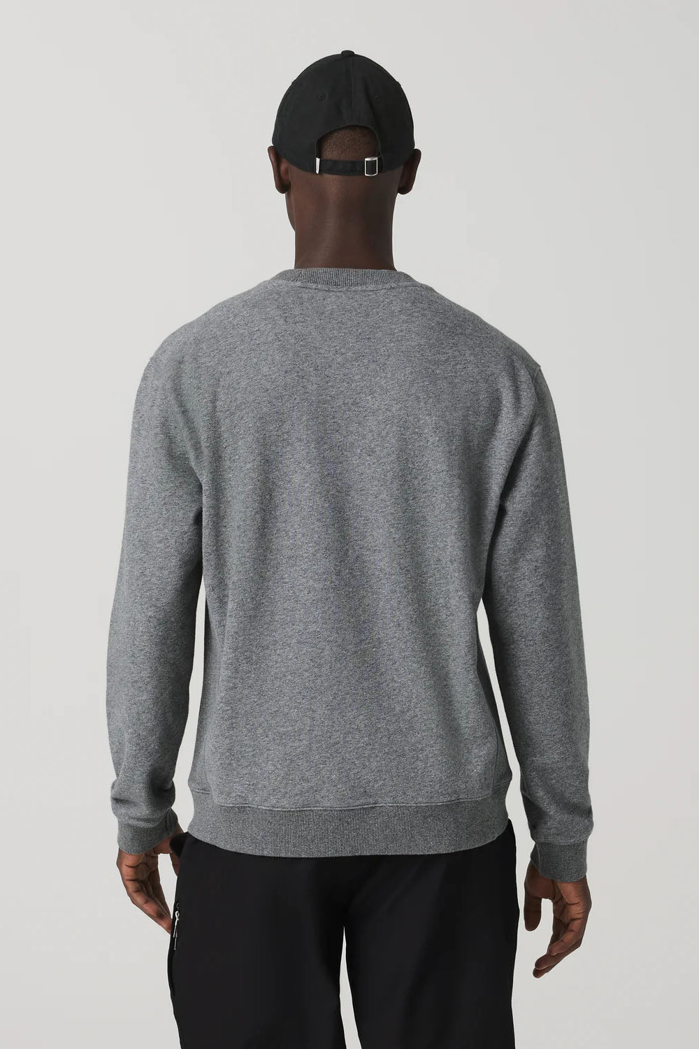 vuori cypress vintage crew heather grey back