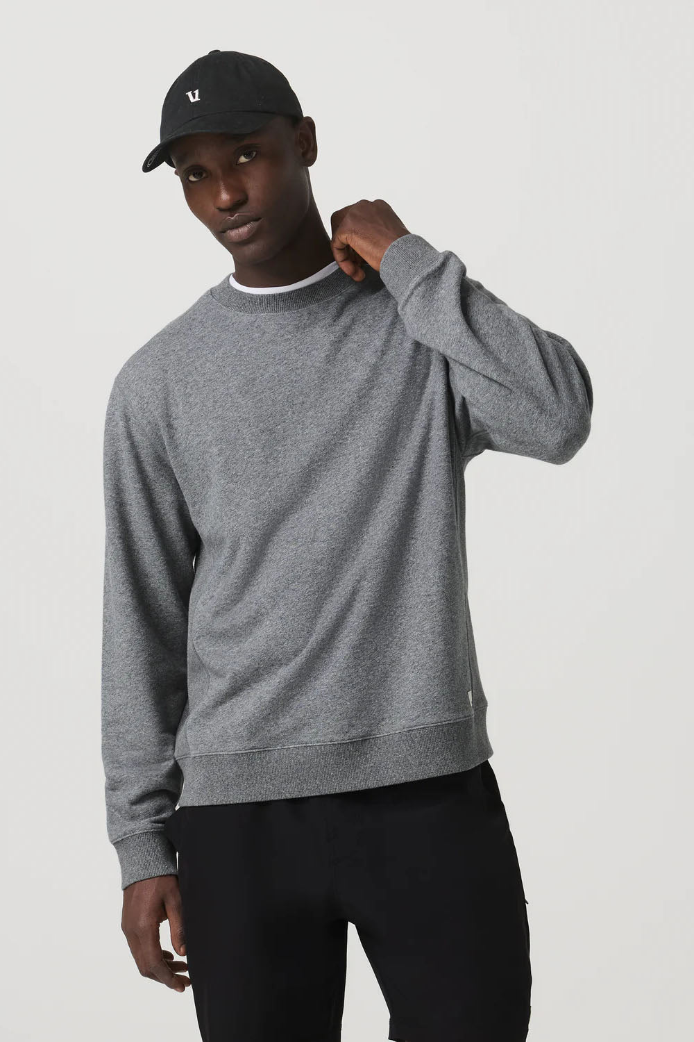 vuori cypress vintage crew heather grey front