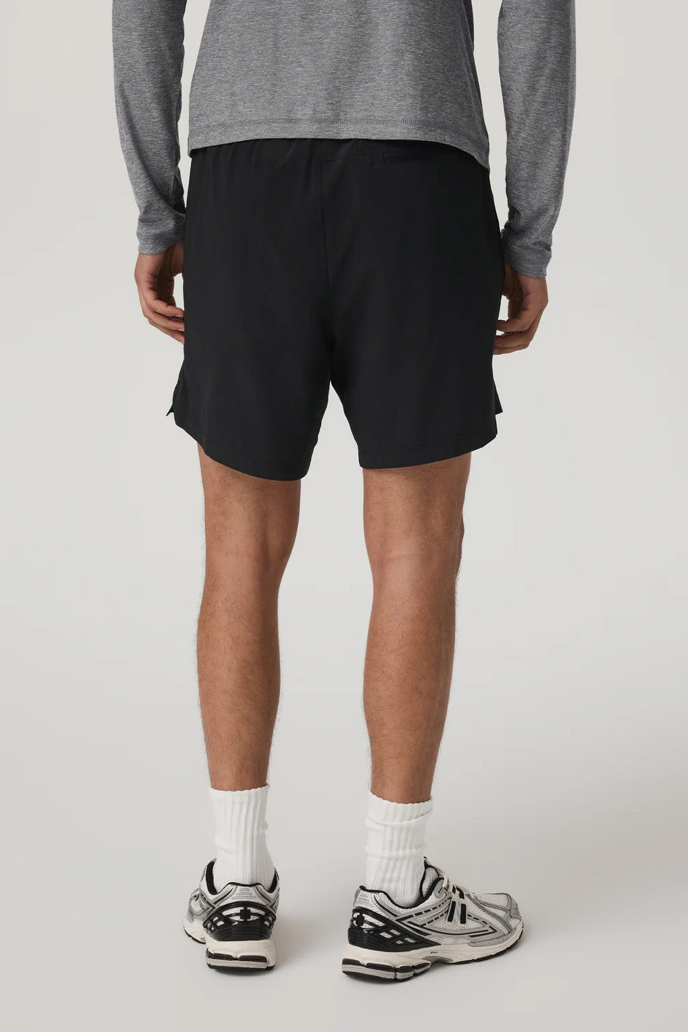 vuori hardkore short lined black back