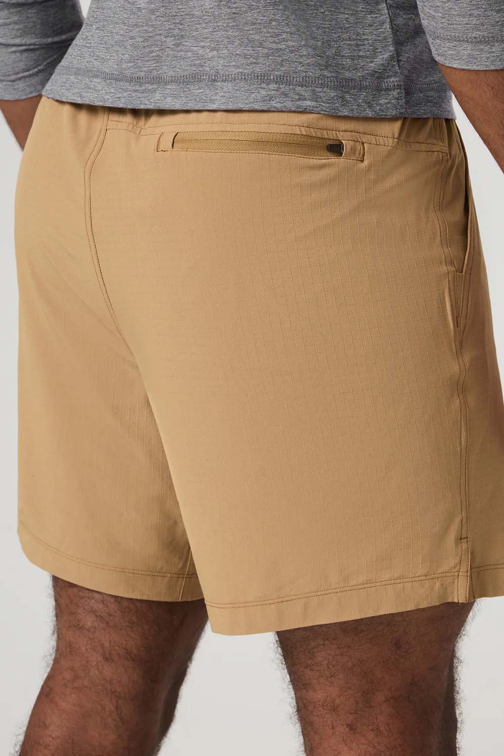 vuori hardkore short lined burlap back