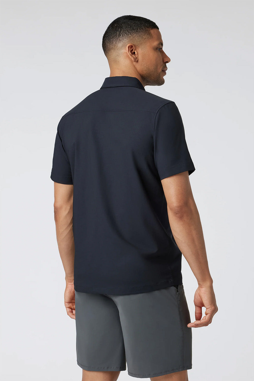 vuori manhattan ss black back