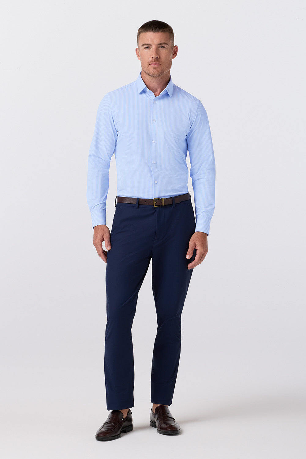 Mizzen+Main Leeward Dress Shirt in Cloud Blue Chalk Stripe — Lifestyle view