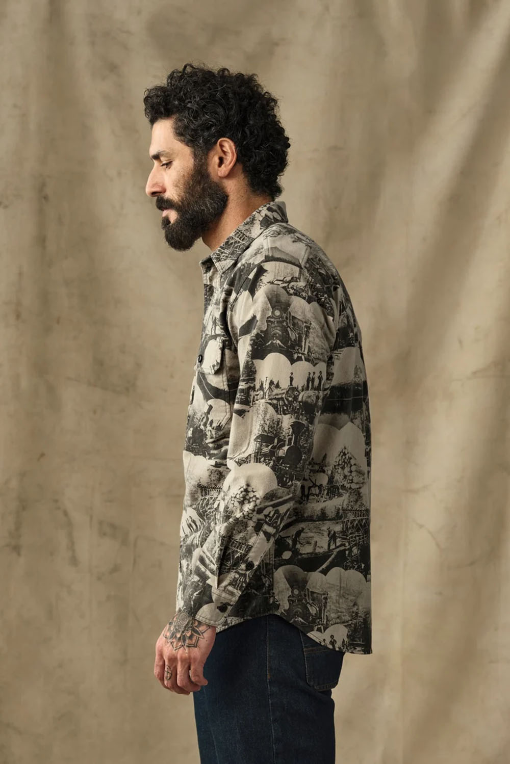 Filson Field Flannel Shirt in Vintage Khaki Print — Side view