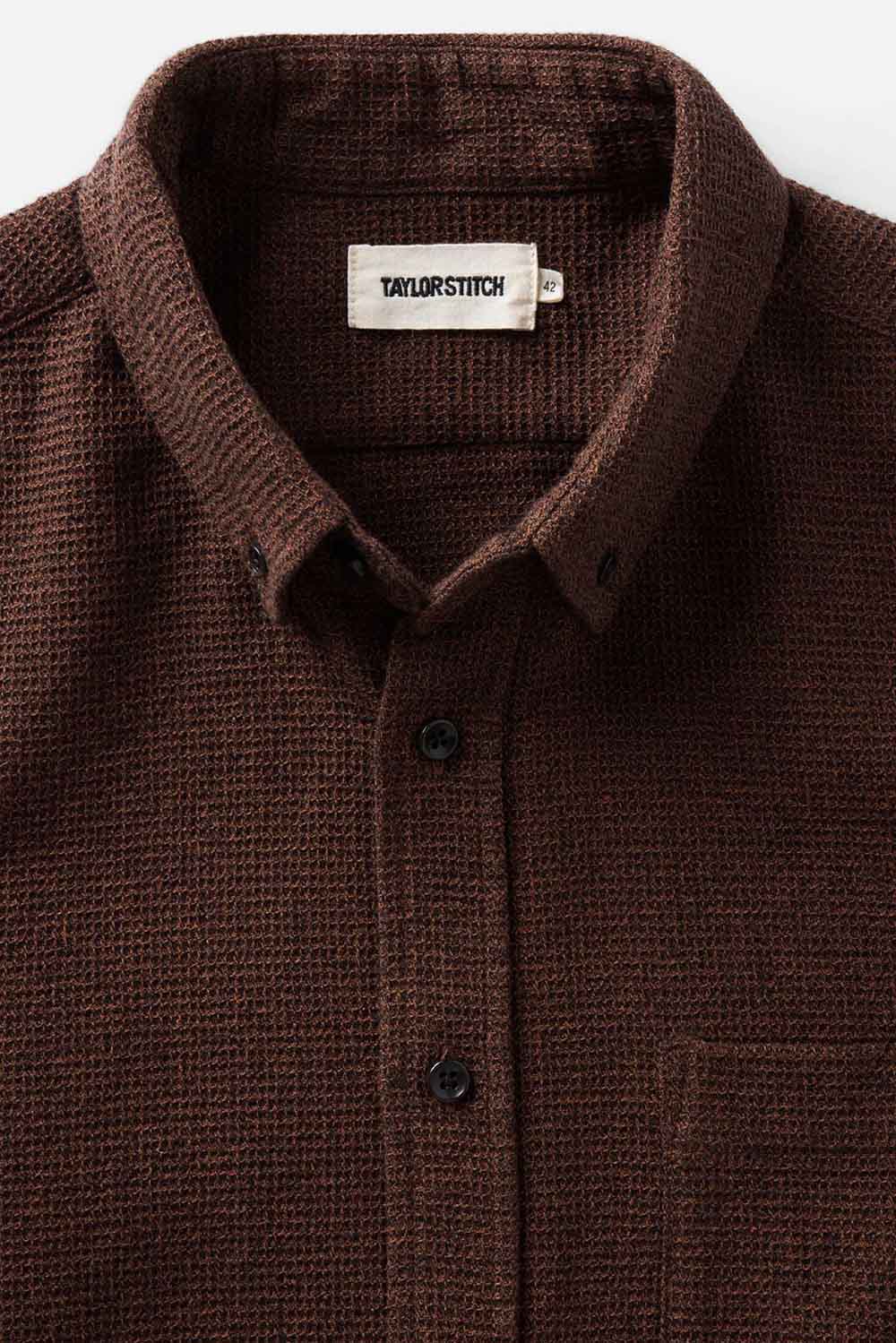 Taylor Stitch The Jack in Timber Twist Waffle — Detail collar view